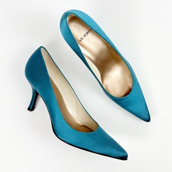 NWOB St. John Vintage Satin Teal / Peacock Blue Pointed Toe Pumps Size 7 - Picture 1 of 16